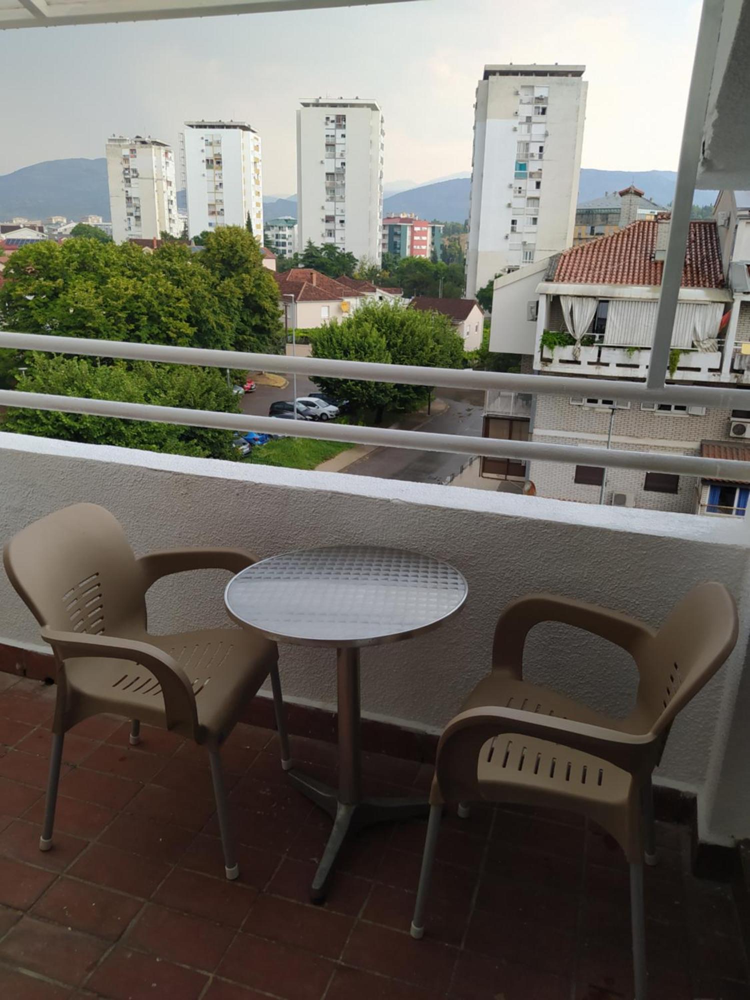 Apartman Senka 2 Apartment Podgorica Bagian luar foto